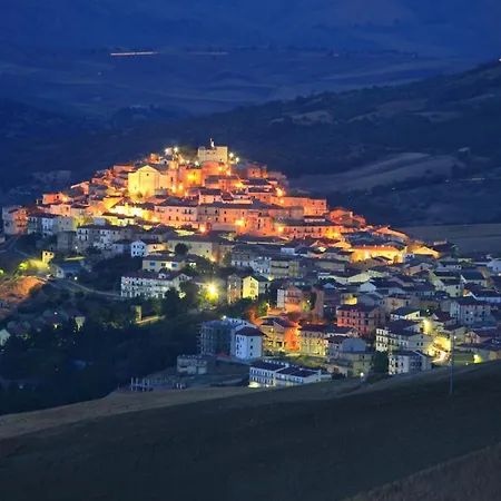 לינה וארוחת בוקר Oikia