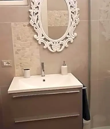 Oikia فندق مبيت وإفطار