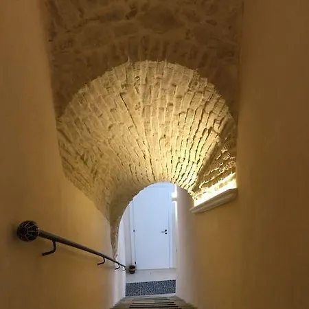 Oikia Bed & Breakfast 3*